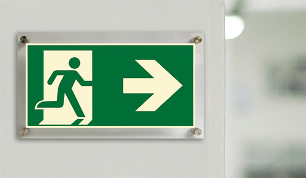 10159800_Acrylglas_Rettungsweg_rechts_ef.jpg