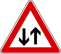 Verkehrszeichen - Gegenverkehr, Zeichen 125