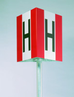 Hinweisschild auf einen Hydranten als Prismenschild